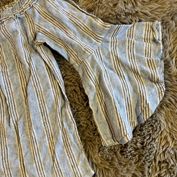 Lucky Brand Bell Sleeve Off the Shoulder Blue Stripe Top Small - Picture 6 of 6